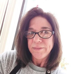 Meet your Posher, Dena